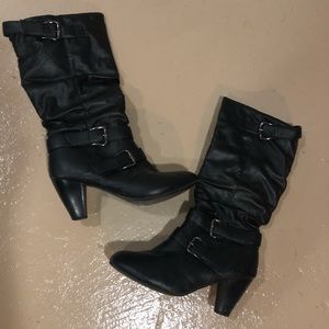 Black heeled boots